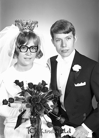 Ingenjör Conny Marcusson Linköping
raja 
Brudpar          

Nyckelord: Marcusson Linköping