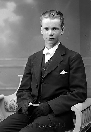 Henry Johansson Fyllingsbo Kisa
raja
Konfirmationsfoto

Nyckelord: Johansson Kisa