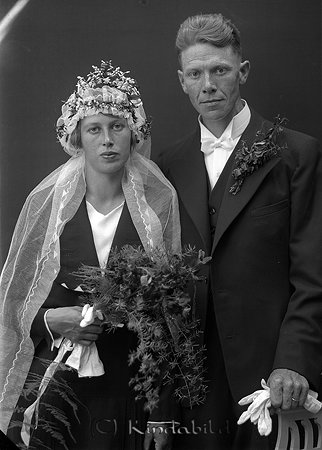Erik Carlsson Ålhult Hycklinge
raja 
Brudpar          
Nyckelord: Carlsson Hycklinge
