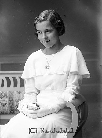 Barbro Hansson Lådfabriken Rimforsa
raja
Konfirmationsfoto

raja
Barbro Hansson född 1917 i Kisa, dotter Dagmar och Efraim Hansson, Solhem även kallat Lådfabriken låg i Sandtaget Rimforsa 
Källa: Gerd Pettersson

Nyckelord: Hansson Rimforsa