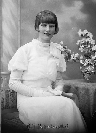 Ella Carlsson Ramshult Kisa
raja
Konfirmationsfoto

Nyckelord: Carlsson Kisa