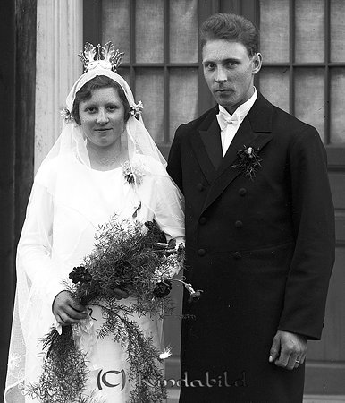 Carl Andersson Hagaborg Hycklinge
raja 
Brudpar          
Nyckelord: Andersson Hycklinge