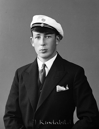 Familjen Rydell Kisa
raja
Examensfoto

raja
Göte Rydell som student. Han var gift med Alva och de fick sonen Ulf. 
Källa: Gerd Pettersson 
 

Nyckelord: Rydell Kisa