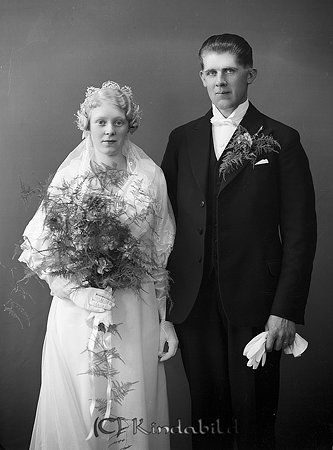 Ceedigh Tegelbruket Kisa
gepe
Brudpar
Karl Eric Emanuel Ceedigh född 1904 i Grebo.

raja
Erik Ceedigh född 1904 i Grebo med maka Siri född 1915 i Kisa. De bodde i Sjövik Kisa 1970.
 Källa: Folkräkning 1970 
Källa: Gerd Pettersson
Nyckelord: Ceedigh Kisa