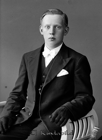 Henrik Boberg Skjettestorp
raja
Konfirmationsfoto

Nyckelord: Boberg Skjettestorp