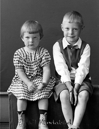 Britta och Roy Pettersson Eriksborg Kisa
raja
Syskonpar

Nyckelord: Pettersson Kisa