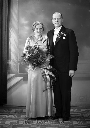 Valdemar Brandin Kisa
raja 
Brudpar     
       
raja
Valdemar Brandin född 1907 och Astrid Johansson född 1910 från Katrinedal Kisa.
Källa: SCB Vigselbok Kisa 
Källa: Gerd Pettersson 

Nyckelord: Brandin Kisa