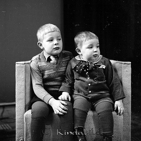 Weimar o Göran Anderö Kisa
raja
Syskonpar

Nyckelord: Anderö Kisa