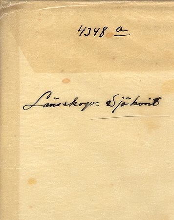 Länskogsvaktmästare Sjökvist
raja
Länskogvaktmästare Johan Edvard Sjökvist lät bygga Villa Skogis på Linnegatan i Kisa 1932. Han var född 1886 i Ekeby församling.
Han var gift med Elin Karolina Åkerberg född 1884 i Strå.
De fick en son som hette Uno Karl Edvard född 1920 i Linköping.
1936-06-20 dog länskogvaktmästaren vid ett åsknedslag.
Gravsatt i Ekeby.
1943 flyttar sonen till Stockholm, änkan bor kvar 1944.
Källa: Församlingsbok Kisa 1924-35, sid 419 
Källa: Gerd Pettersson

Nyckelord: Sjökvist