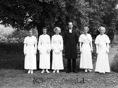Komminister Erik Nilsson Västra Eneby
raja
Konfirmationsfoto

raja
Komminister Erik Nilsson Västra Eneby 
Källa: Gerd Pettersson 

Nyckelord: Nilsson Västra Eneby