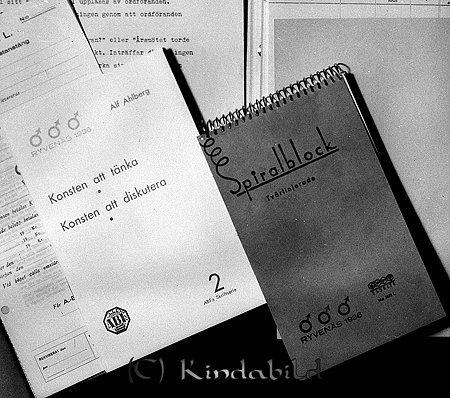 Kisa Järn o Redskap
raja
Anteckningsblock Häften m.m

Nyckelord: Kisa Järn o Redskap