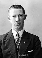 Filnamn=Falk - 4617a.jpg
Filstorlek=31KiB
Dimensioner=328x450
Uppladdade datum=Jan 08, 2014 Falk - 4617a.jpg