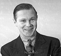 Filnamn=Falk - 4712z.jpg
Filstorlek=52KiB
Dimensioner=450x413
Uppladdade datum=Jan 08, 2014 Falk - 4712z.jpg