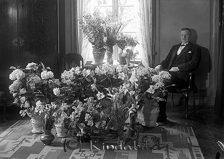 Fabrikör Svensson Mekanisk verkstad Kisa
raja
Födelsedagsfirande

raja
Oskar Svensson 1887-1953 
Källa: Gerd Pettersson

Nyckelord: Svensson Kisa
