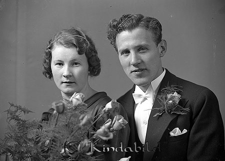 Elis Rosén Kisa
raja 
Brudpar                       
Nyckelord: Rosén Kisa