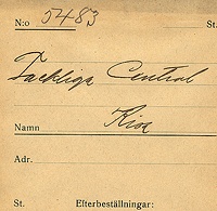Filnamn=Falk - 5483 - bak.jpg
Filstorlek=66KiB
Dimensioner=450x438
Uppladdade datum=Jan 08, 2014 Falk - 5483 - bak.jpg