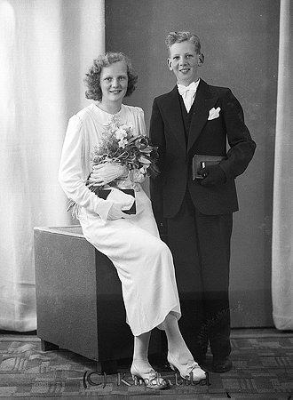 Sonja o Ville Sandelius Strömsfors Kölefors
raja
Konfirmationsfoto

Nyckelord: Sandelius Kölefors