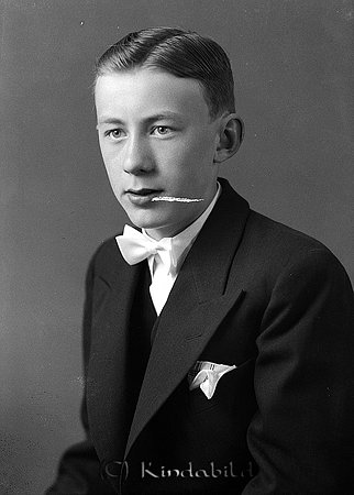 Lennart Larsson Fredensborg Kisa
raja
Konfirmationsfoto

Nyckelord: Larsson Kisa