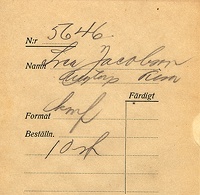 Filnamn=Falk - 5646c - bak.jpg
Filstorlek=54KiB
Dimensioner=450x438
Uppladdade datum=Jan 08, 2014 Falk - 5646c - bak.jpg