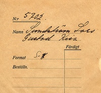 Filnamn=Falk - 5702z - bak.jpg
Filstorlek=53KiB
Dimensioner=450x413
Uppladdade datum=Jan 08, 2014 Falk - 5702z - bak.jpg