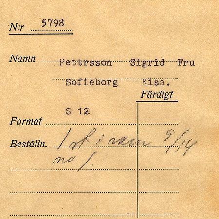 Fru Sigrid Pettersson Sofieborg Kisa
Nyckelord: Pettersson Kisa