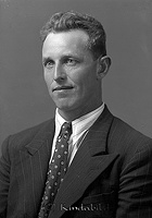 Falk - 5786b.jpg