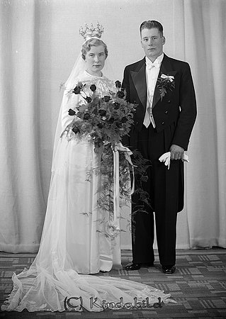 Gösta Johnsson Årteryd Hägerstad
raja 
Brudpar                       
Nyckelord: Johnsson Hägerstad