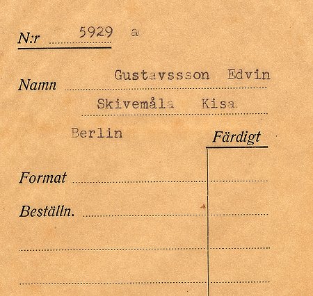 Edvin Gustavsson Skivemåla Kisa
Nyckelord: Gustavsson Kisa