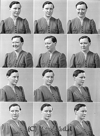 Elvira Gustavsson Bänarp Verveln
raja
Kvinna klädd i klänning  

Nyckelord: Gustavsson Verveln