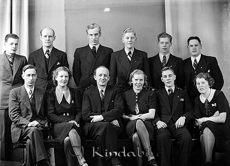 Personalen på Konsum Kisa
raja
Arbetskamrater

Nyckelord: Konsum Kisa