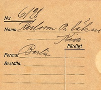 Filnamn=Falk - 6128d - bak.jpg
Filstorlek=60KiB
Dimensioner=450x406
Uppladdade datum=Jan 08, 2014 Falk - 6128d - bak.jpg