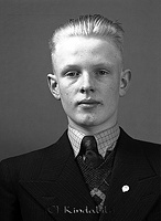 Filnamn=Falk - 6136z.jpg
Filstorlek=28KiB
Dimensioner=328x450
Uppladdade datum=Jan 08, 2014 Falk - 6136z.jpg