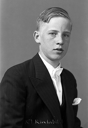 Sten Erik Nilsson Brokullen Kisa
raja
Konfirmationsfoto 

Nyckelord: Nilsson Kisa