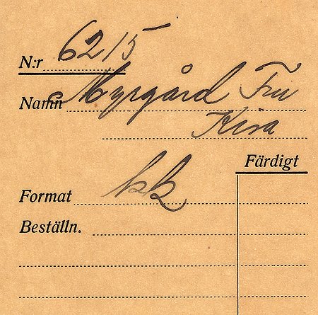 Fru Myrgård Kisa
Nyckelord: Myrgård Kisa