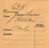 Filnamn=Falk - 6218c - bak.jpg
Filstorlek=65KiB
Dimensioner=450x438
Uppladdade datum=Jan 08, 2014 Falk - 6218c - bak.jpg