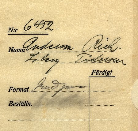 Rickard Andersson Loberg Tidersrum
 
Nyckelord: Andersson Tidersrum