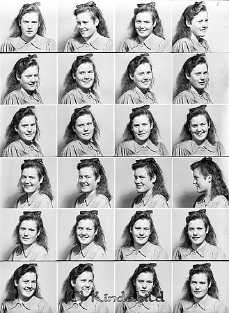 Lilly Franzén Högtomta Kisa
raja
Kvinna klädd i ljus klänning och med en rosett i håret

Nyckelord: Franzén Kisa