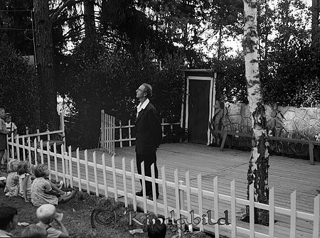JUF Teater
raja
Jordbrukarnas ungdomsförbund spelar teater på Hembygdsgården i Kisa 

Nyckelord: JUF Teater