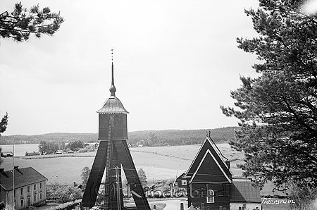 Tidersrums kyrka
gepe
Kyrka med klockstapel i Tidersrum
Nyckelord: Tidersrum