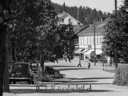 Kindavyer
raja
Bild tagen från gamla järnvägsstationen mot Storgatan med den så kallade "naftabacken"
Nyckelord: Kindavyer