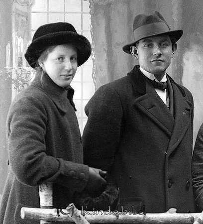 Arvid Johansson Ånestad Hägerstad
raja
Foto på en kvinna och en man
Nyckelord: Johansson Hägerstad